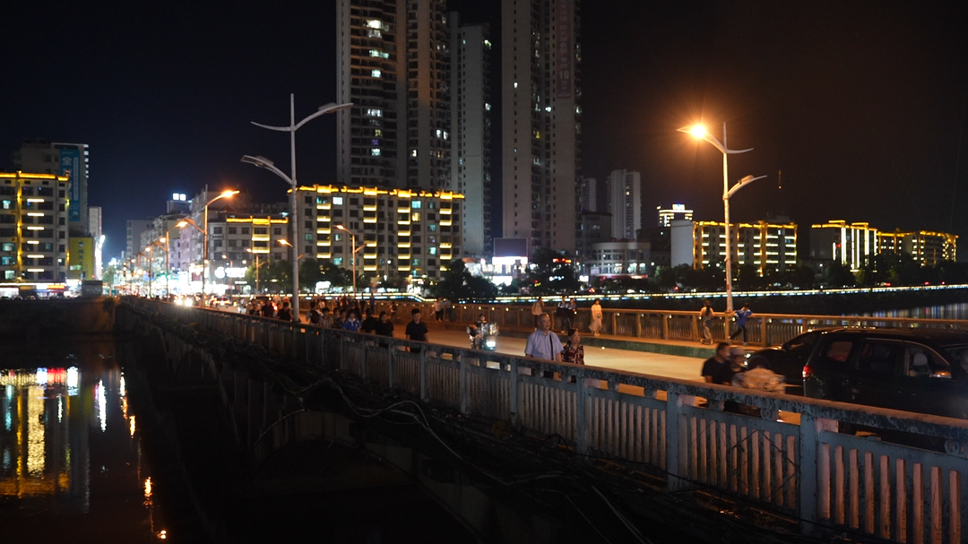 开局八好 乘势而上|夏日烟火气涌动 夜经济激活消费新活力