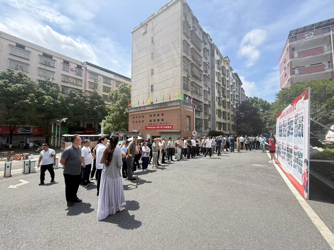 于细处着眼，在实处深耕：全县养成教育现场会百人观摩团走进永兴县朝阳实验小学