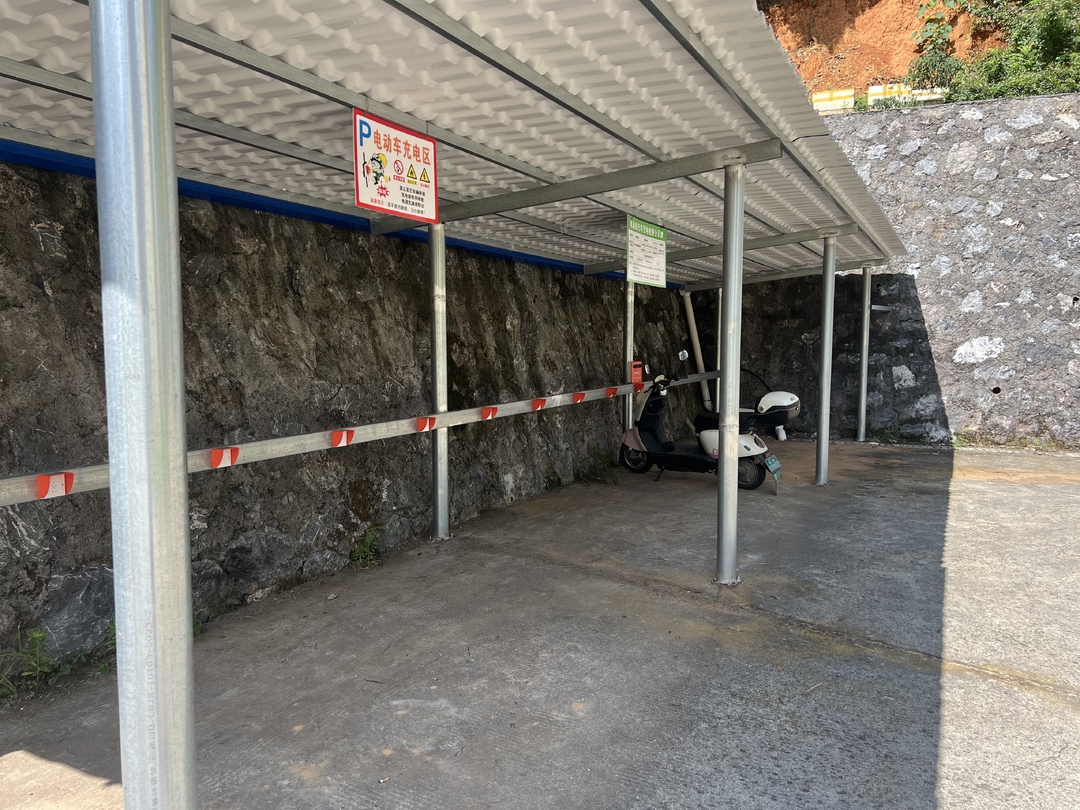 永兴县洋塘社区：便民充电桩落地见效 筑牢易地搬迁群众安居安全防线
