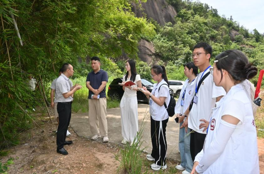 青春赋能乡土 调研助力振兴——中南林科大实践团深耕永兴样下村，探寻产业振兴新路径
