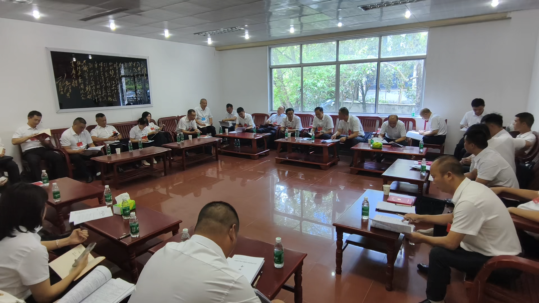 聚焦党代会|尹涛参加第四代表团分组讨论