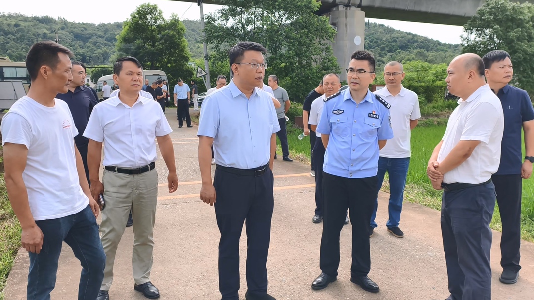 永兴县召开驻点连片帮扶试点工作现场会