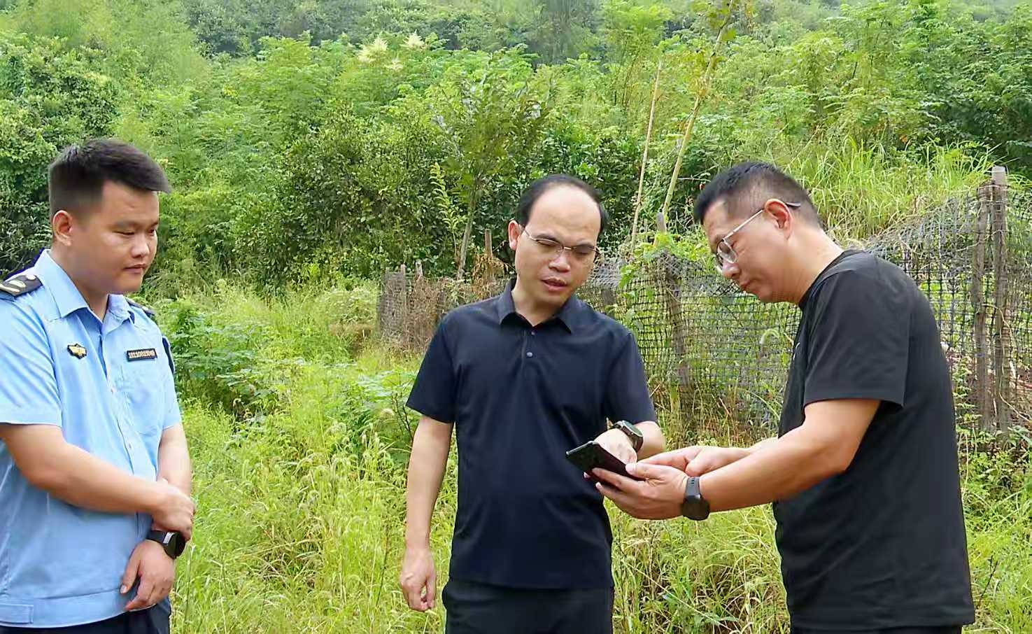 王武文暗访调研常态化帮扶和生态环境保护工作