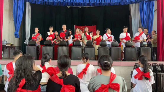 永兴县高亭司镇：乡贤回乡 爱心助学