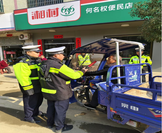 永兴县大布江乡：联合多部门在辖区开展交通专项整治行动