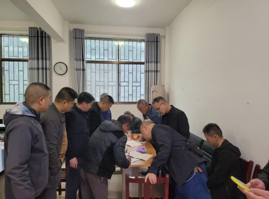 “党建+不动产登记” 送证上门，激活乡村振兴新动能