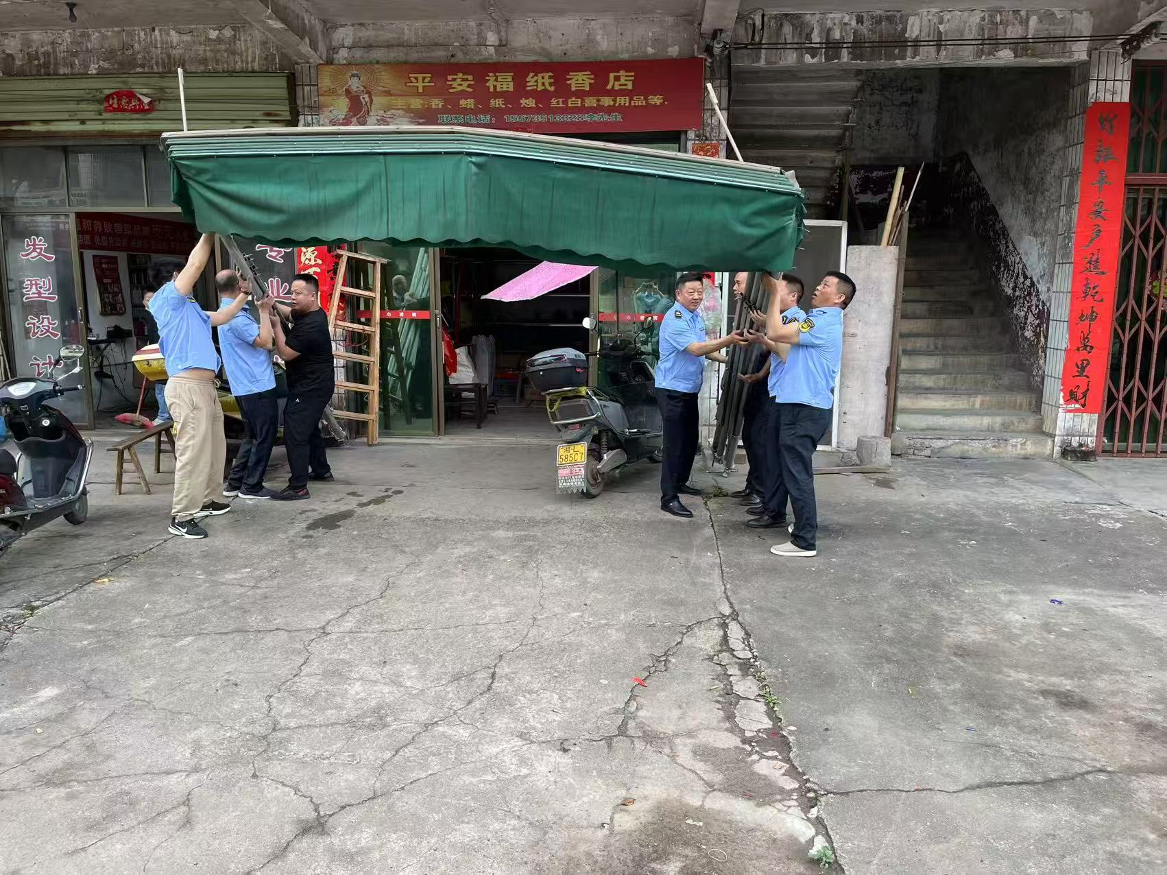 永兴县湘阴渡街道整治农贸市场周边乱象 市场环境显著改善