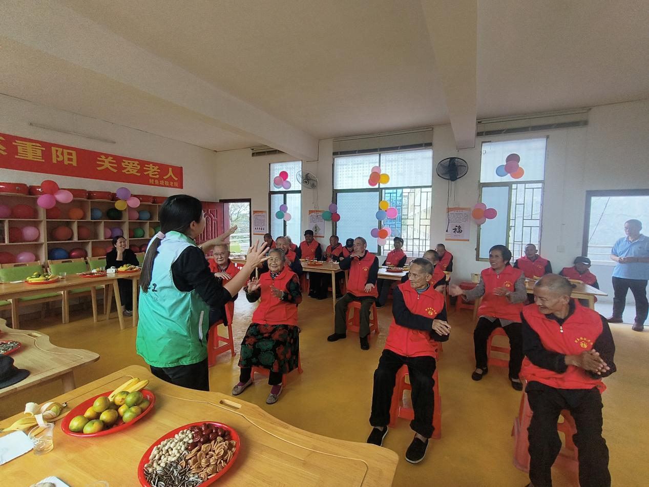 永兴县鲤鱼塘镇：开展多形式重阳节敬老活动