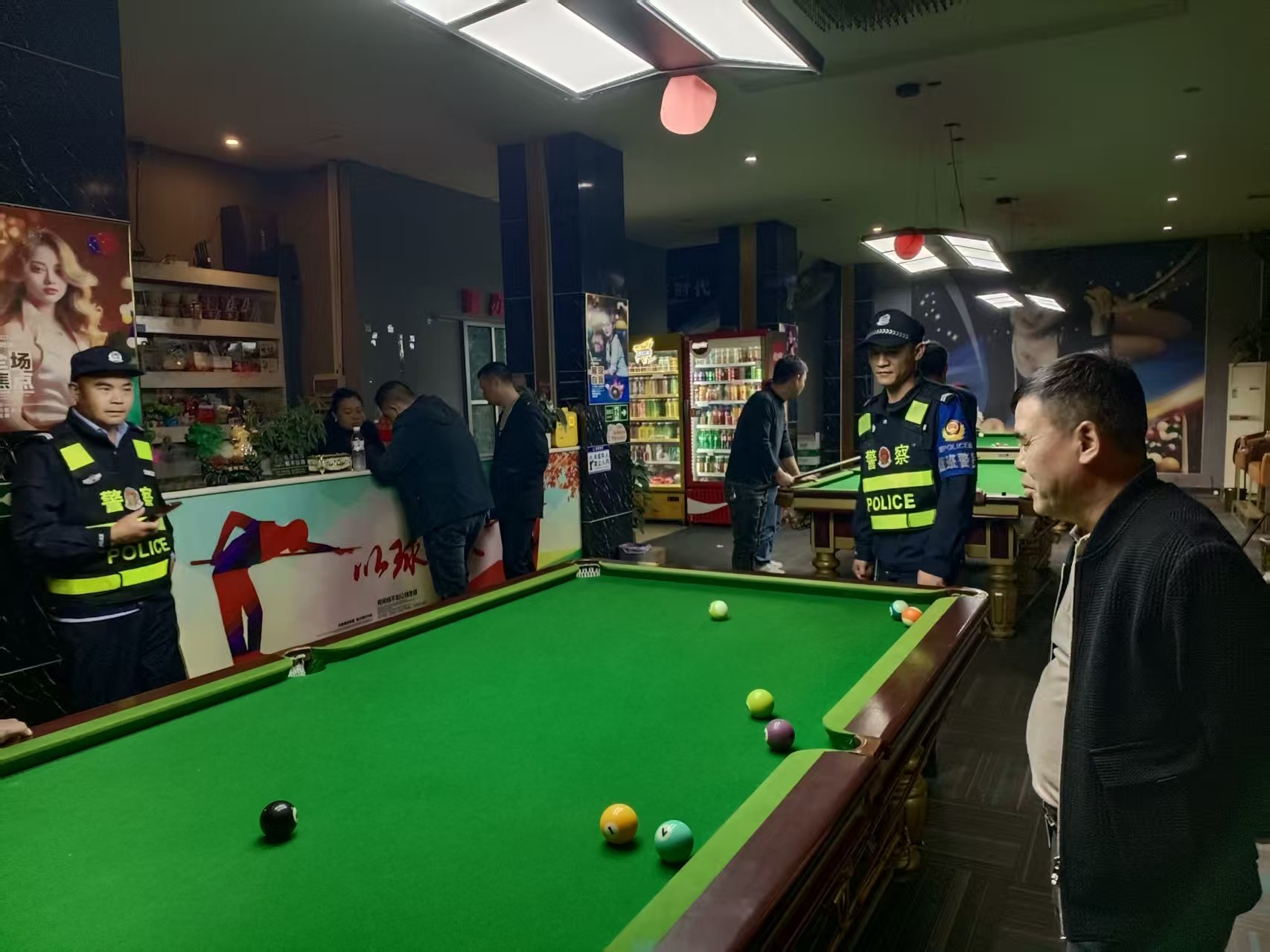 永兴县高亭司镇：“百日攻坚”在行动 夜间巡逻护平安