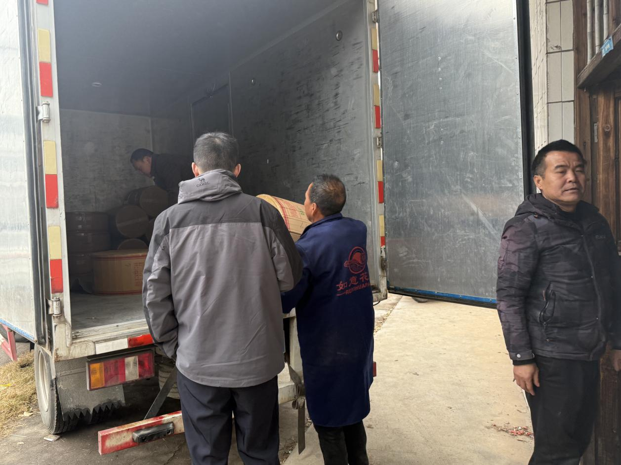 守护安全行动|高亭司镇：雷霆出击 查处一处烟花爆竹非法储存“窝点”