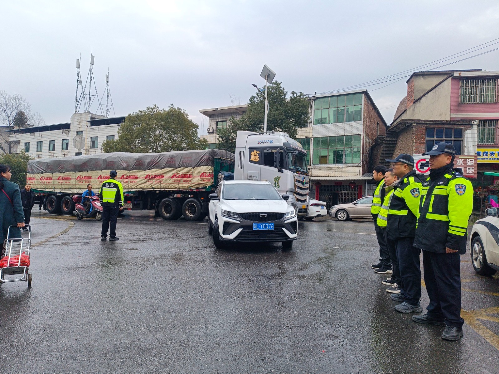 永兴县金龟镇：多部门联动护航春运返乡潮