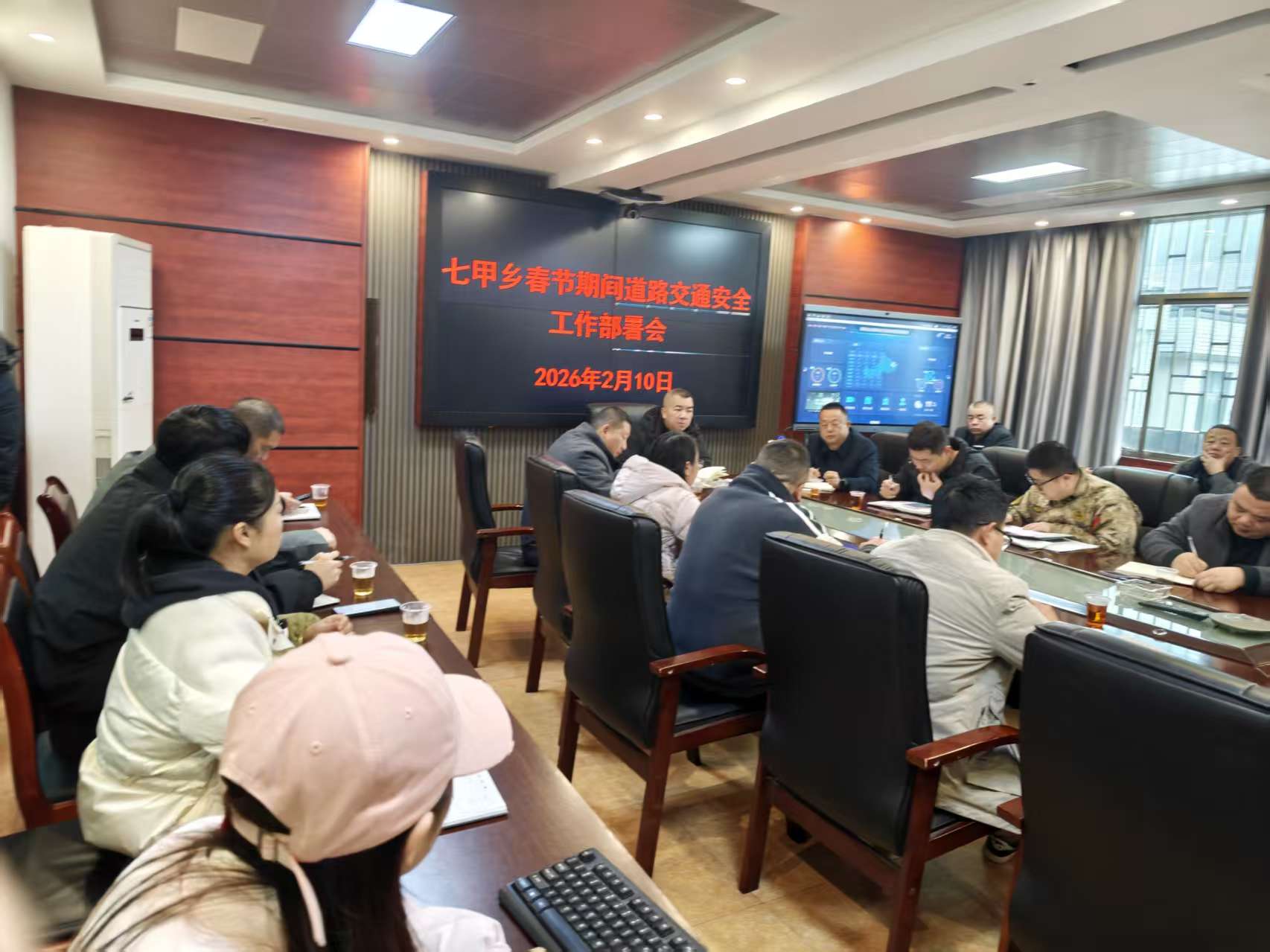 应对节日期间人流、车流高峰，永兴县七甲乡扎实开展镇区重点路段综合整治劝导专项行动