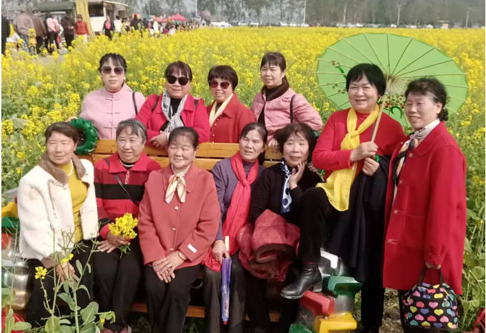 庆三八：永兴县西河村开展“巾帼花开·相约春天”活动