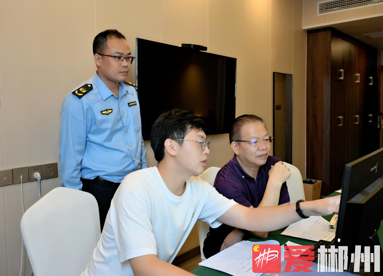省第四生态环境保护督察组组长唐道明一行看望慰问信访工作人员